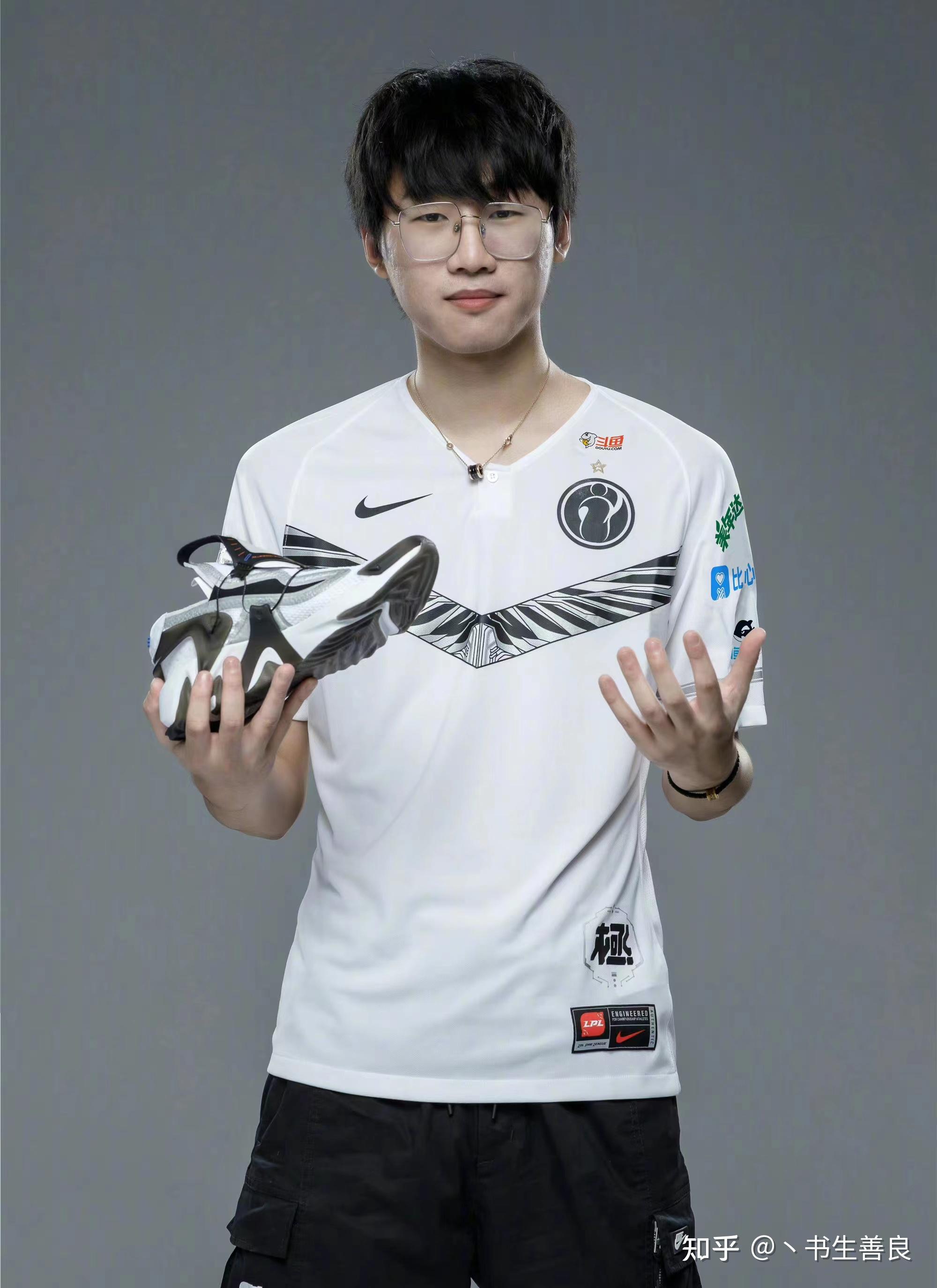 关于Ning爆冷击败IG，关键助攻引爆全场！的信息