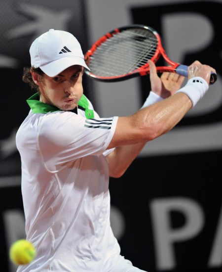 穆雷在塞尔维亚队比赛中赛况扑朔迷离，突破纪录引发热议！的简单介绍