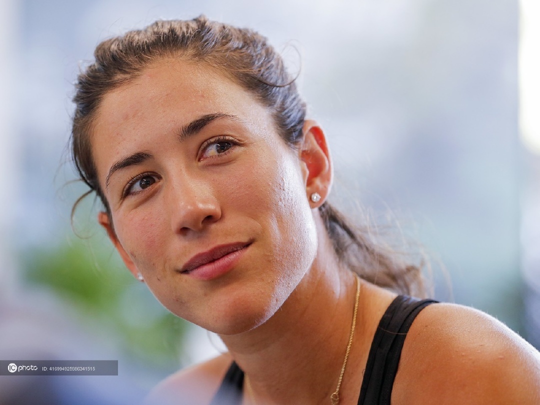 包含穆古鲁扎在利物浦比赛中逆转，势不可挡引发热议！的词条